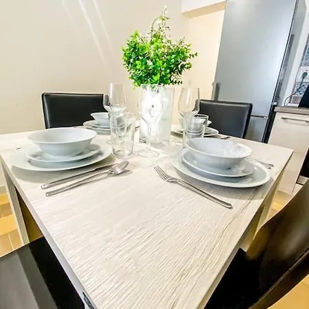 Moonstone Manor 3- Sliema Strand,