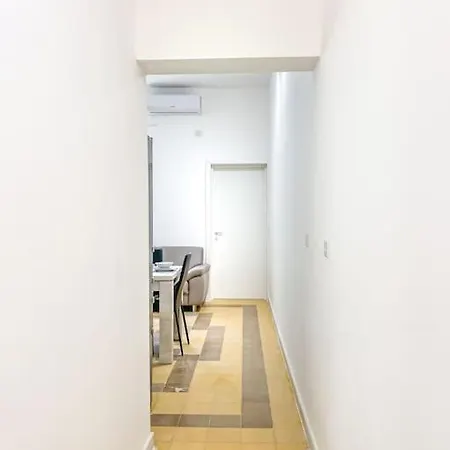 Moonstone Manor 3- Sliema Strand, * Gzira