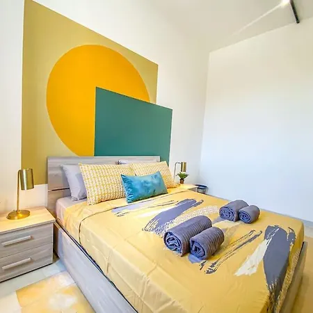 Apartment Moonstone Manor 3- Sliema Strand,