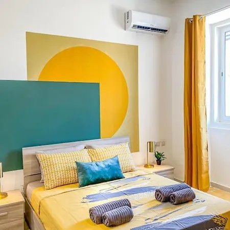 Apartment Moonstone Manor 3- Sliema Strand, *