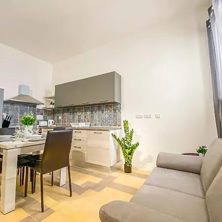 Moonstone Manor 3- Sliema Strand, *